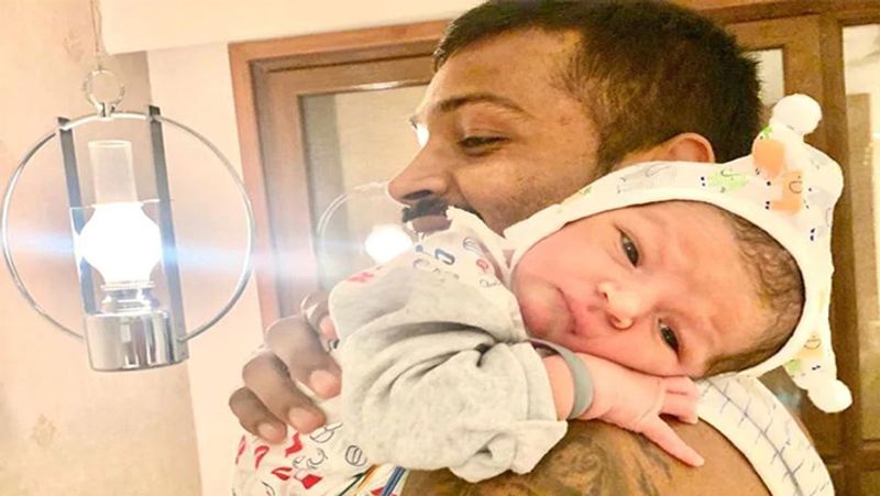 Hardik pandya and natasa stankovic's son Agastya became 1 year old, see his 10 super cute photos dva