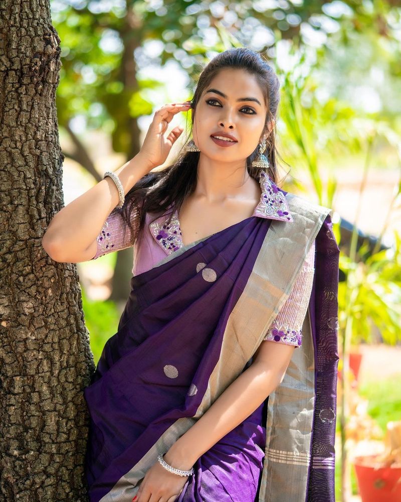 bigg boss divi stuns in blue saree her latest photo shoot goes viral ksr