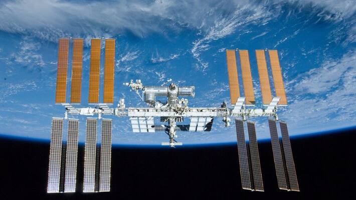 Space Station change orbit today as debris from rocket launched in 1994 comes close Space Station change orbit today as debris from rocket launched in 1994 comes close