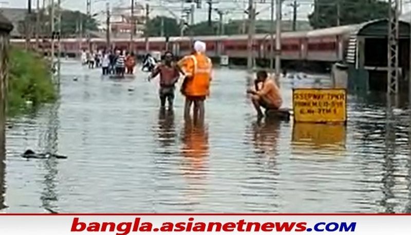 watch 10 photos of waterlogging in Kolkata bus is drowned in patipukur underpass bsm