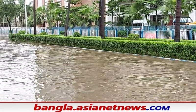 watch 10 photos of waterlogging in Kolkata bus is drowned in patipukur underpass bsm