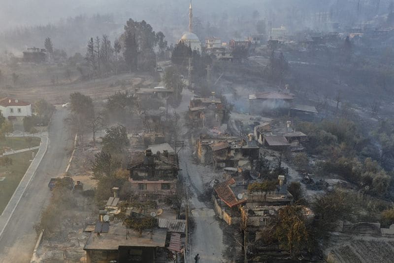 Three dead Wildfires in Turkey 1500 acres of farmland destroyed by fire