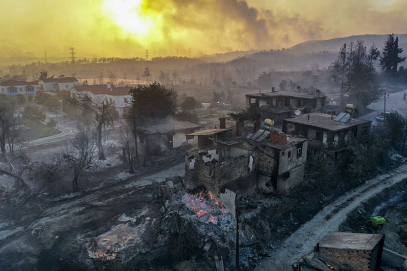 Three dead Wildfires in Turkey 1500 acres of farmland destroyed by fire