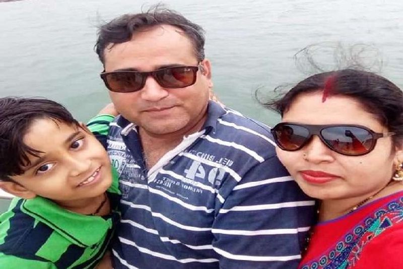 madhya pradesh emotional story 13 year old innocent child hangs himself for online games free fire addiction in chhatarpur