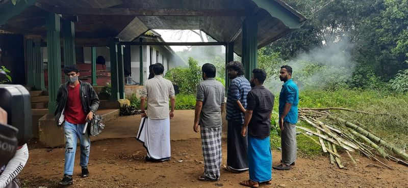 invitation to movie for the children who took the viral video from Rajaji Nagar thiruvananthapuram