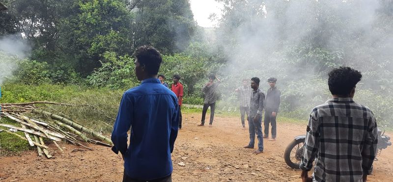 invitation to movie for the children who took the viral video from Rajaji Nagar thiruvananthapuram