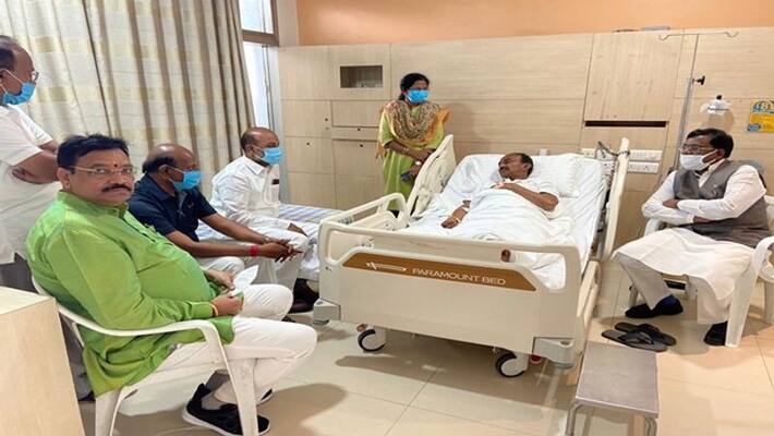 Eatela Rajender in Appollo hospital, health stable Eatela Rajender in Appollo hospital, health stable
