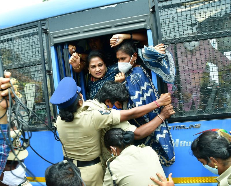 tdp leader vangalapudi anitha arrested at telugu desam party head office in mangalagiri ksp