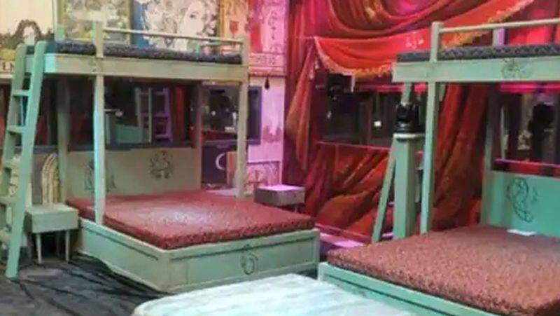 Bigg Boss 15 Ott श र ह न क 8 द न पहल ल क ह ई अ दर क फ ट ज ऐस ह ग ब डर म और क र न फ र स ह ल Karan Johar Show Bigg Boss 15 Ott Bedroom Photos Leaked Before Grand Premier