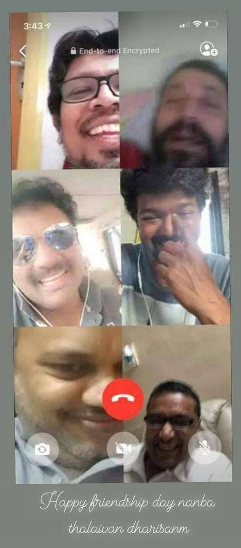 Actor Vijay talking on video call with friends photo viral in friendship day
