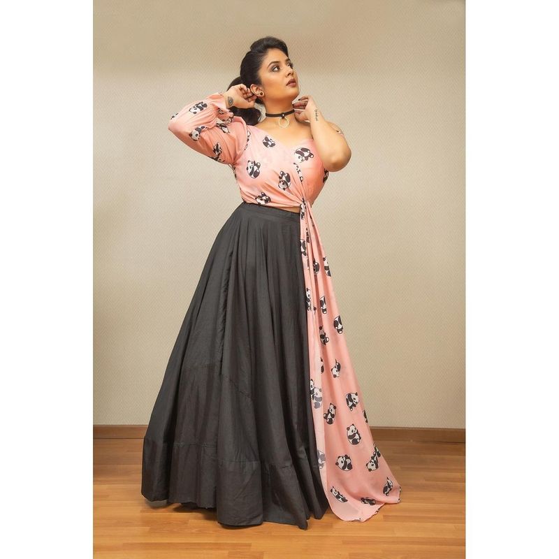 anchor sreemukhi stuns in her latest photo shoot fans go crazy