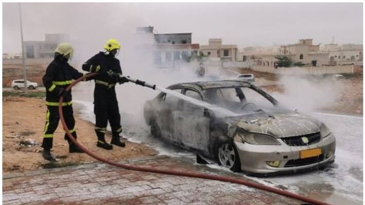 vehicle catches fire in Salalah vehicle catches fire in Salalah