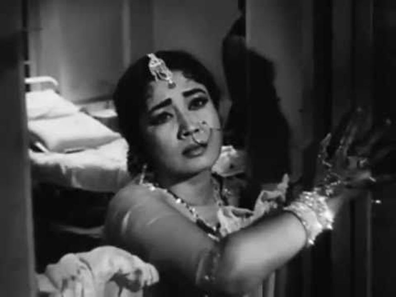 Pakeezah to Sahib Bibi Aur Ghulam: 7 classics of Meena Kumari you should not miss RCB