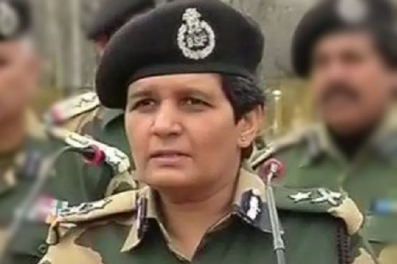 ips sonali mishra first woman commander posted security on pak borde punjab