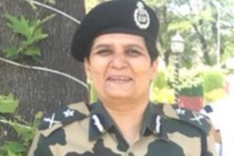 ips sonali mishra first woman commander posted security on pak borde punjab
