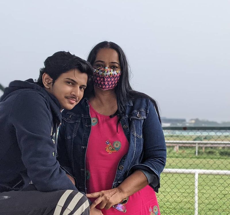sarpatta anuama kumar husband and son photo goes viral