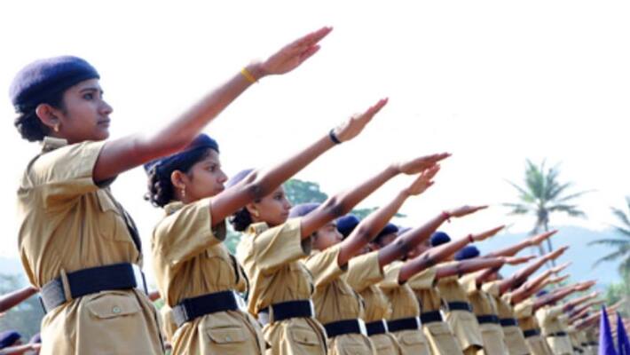 chief minister pinarayi vijayan inaugurate student police cadet 12 year celebration chief minister pinarayi vijayan inaugurate student police cadet 12 year celebration