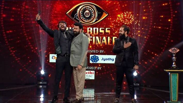 Manikuttan bags Bigg boss malayalam season 3 title Manikuttan bags Bigg boss malayalam season 3 title
