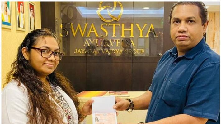 Malayali ayurveda doctor gets golden visa in UAE Malayali ayurveda doctor gets golden visa in UAE