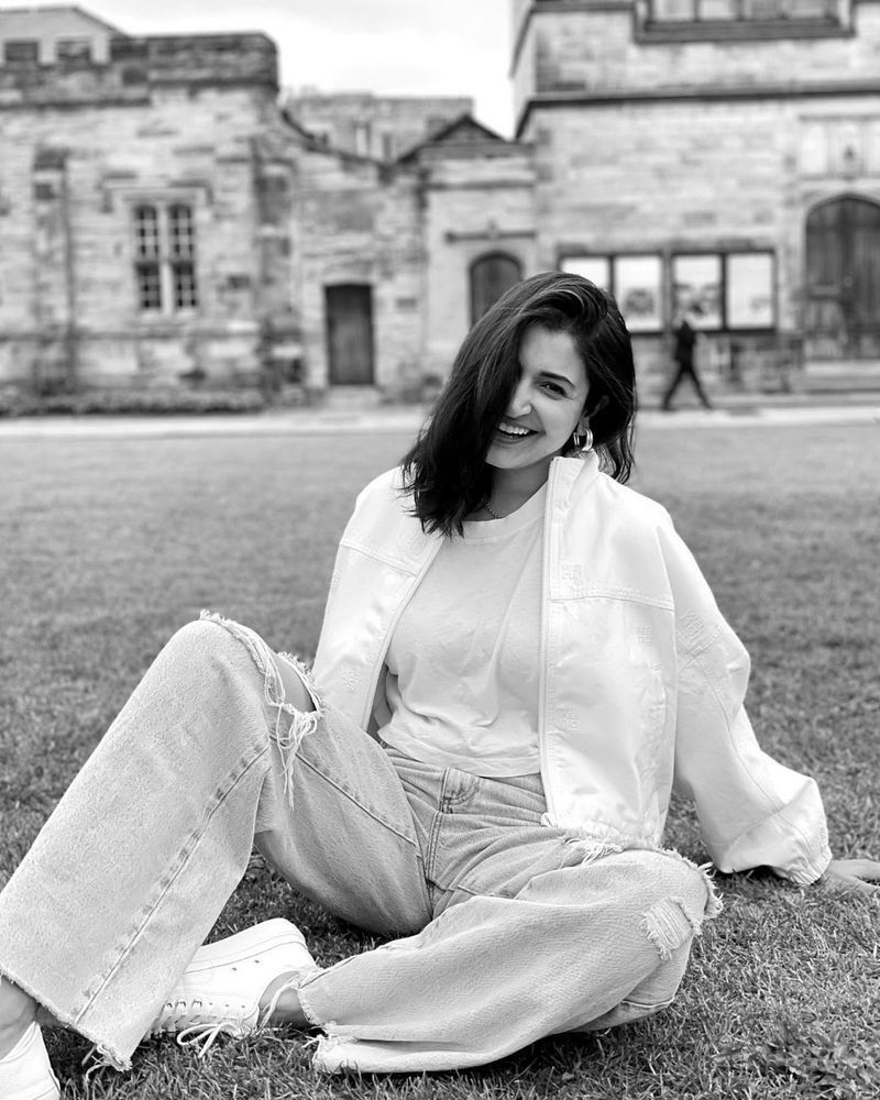 5 pictures of Anushka Sharma that are too cute to miss -SYT