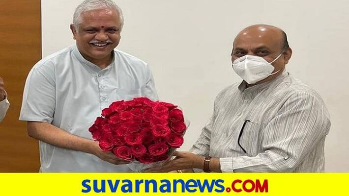 CM basavaraj Bommai Meets BJP Leaders In New delhi Over cabinet expansion rbj CM basavaraj Bommai Meets BJP Leaders In New delhi Over cabinet expansion rbj