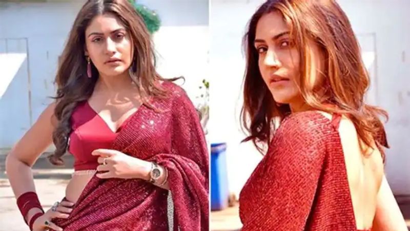 Ishqbaaz actress Surabhi Chandana gave a killer pose in Beach