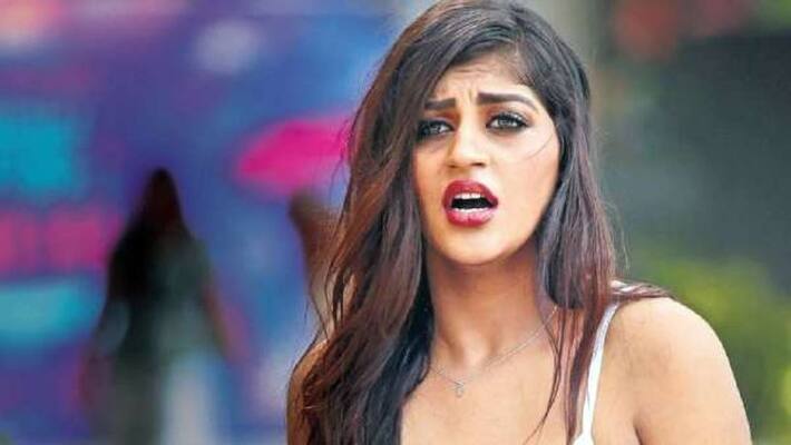 Actress Yashika anand who met car accident latest photo on hospital bed going viral Actress Yashika anand who met car accident latest photo on hospital bed going viral