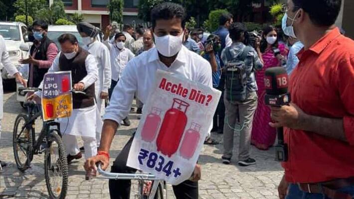 tpcc chief revanth reddy cycle march at parliament over petrol diesel price hike ksp tpcc chief revanth reddy cycle march at parliament over petrol diesel price hike ksp