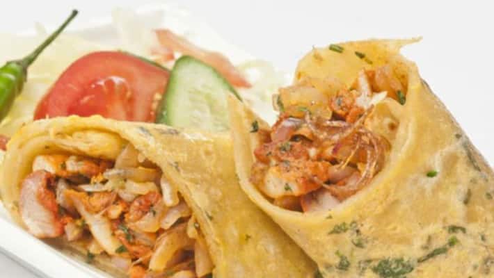 2 Feet Long Chicken Egg Roll 2 Feet Long Chicken Egg Roll