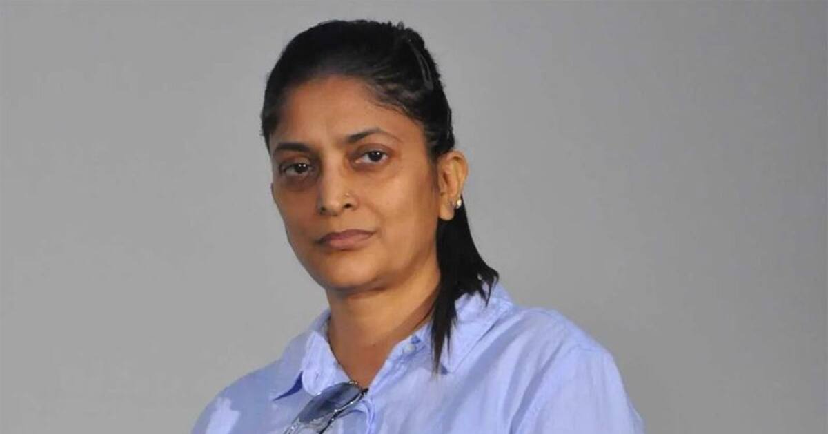 விபத்தில் சிக்கி பலத்த காயமடைந்த சூரரைப்போற்று இயக்குனர் சுதா கொங்கரா - ஷூட்டிங் நிறுத்தம்