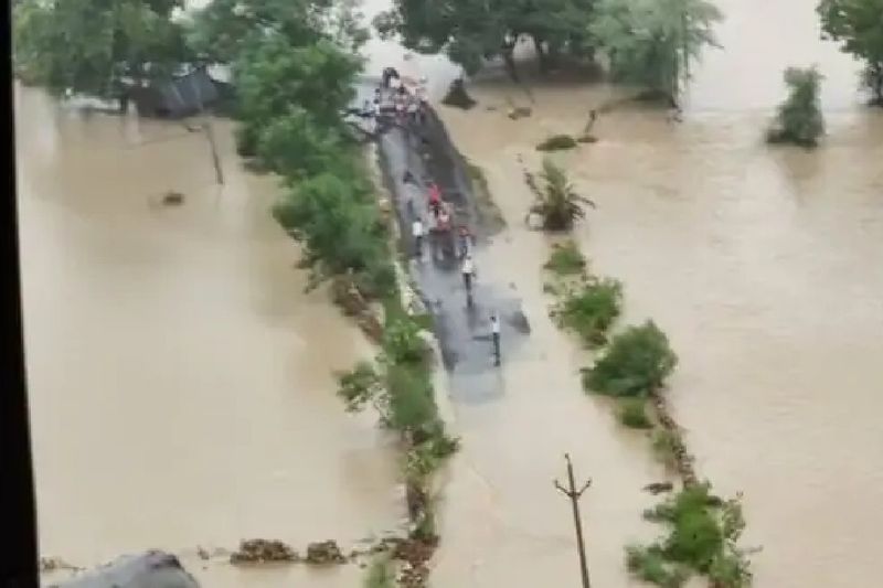 Madhya Pradesh, heavy rains in Shivpuri, Sheopur and Gwalior floods villages and railway tracks