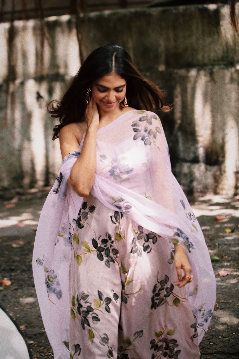 malavika mohan 28th birthday special photo gallery