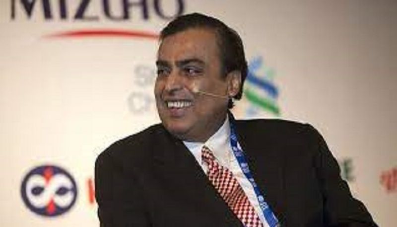 mukesh Ambani preparing to play a new bet, can open retail outlets at his petrol pumps located on highways