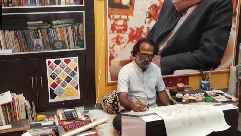 Renowned Phad artist from Kalyan Joshi is making Phad paintings on the themes of COVID-19 and TokyoOlympics these days