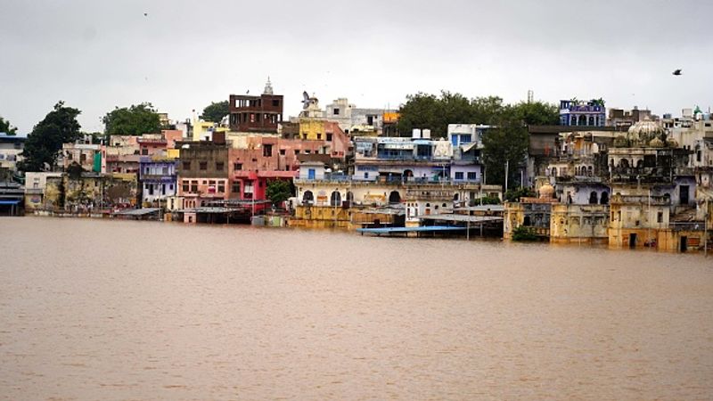 1225 villages were isolated in Madhya Pradesh Flood 2021