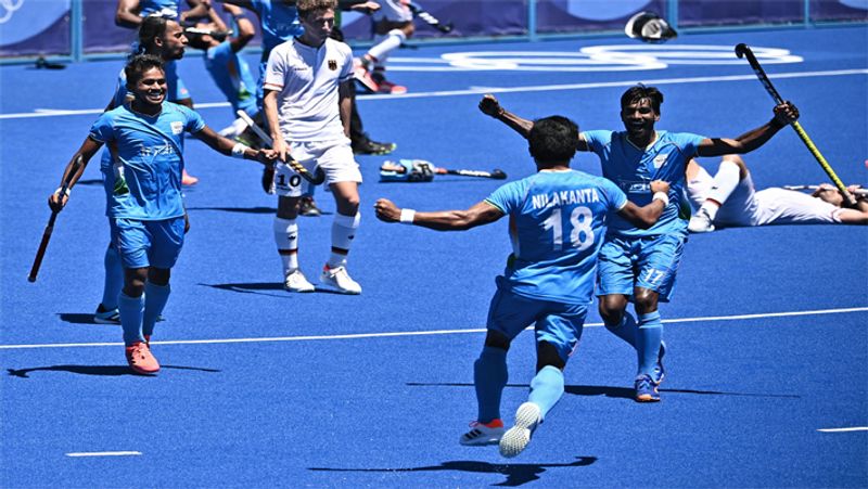 Indian Men Hockey Team created history by winning Bronze at Tokyo Olympics 2020, see their winning photos