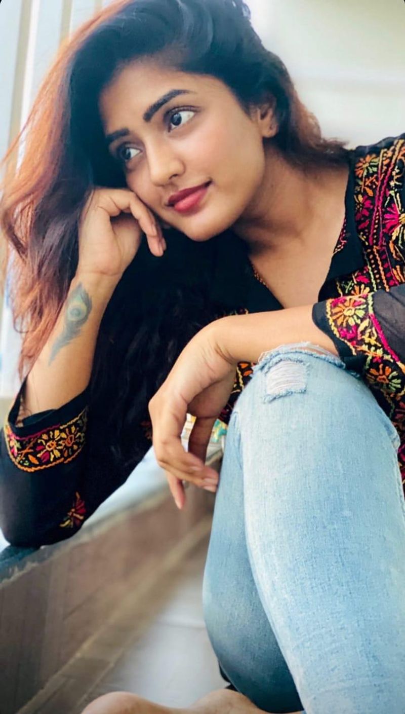 eesha rebba thighs show with workout small dress looks stunning