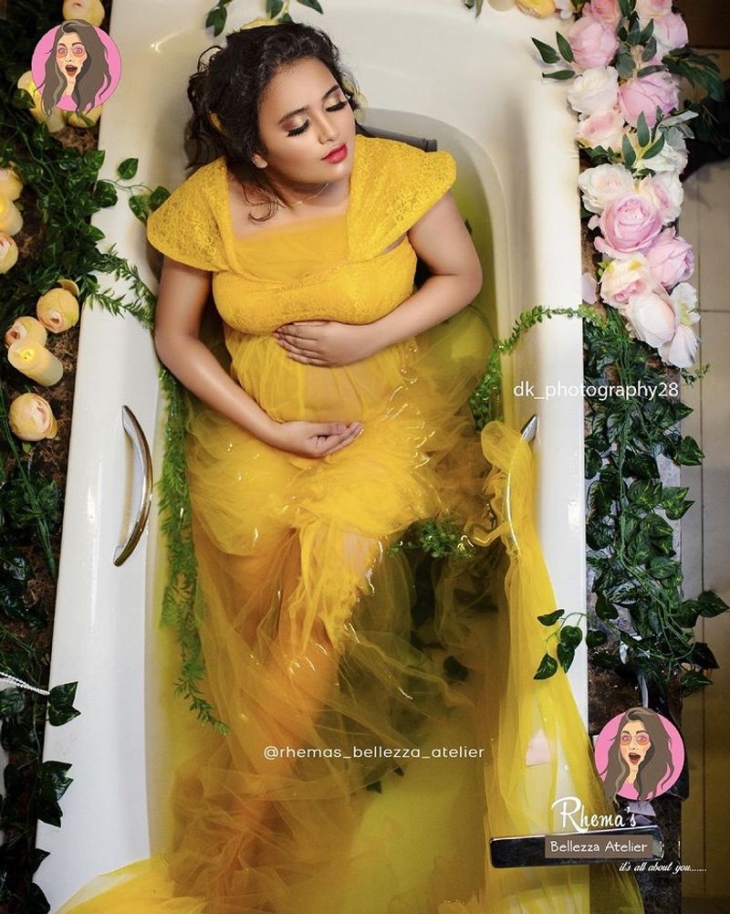 bharathi kannama farina bath dub pregnancy photo shoot