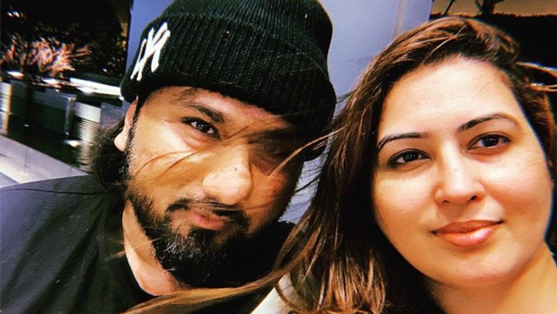 Honey Singh wife Shalini Talwar accuses her father in law for misbehaving with her
