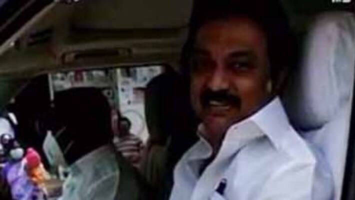 The woman who wanted to see the whole face of Chief minister Stalin .. please remove the Maska .. i want see. The woman who wanted to see the whole face of Chief minister Stalin .. please remove the Maska .. i want see.