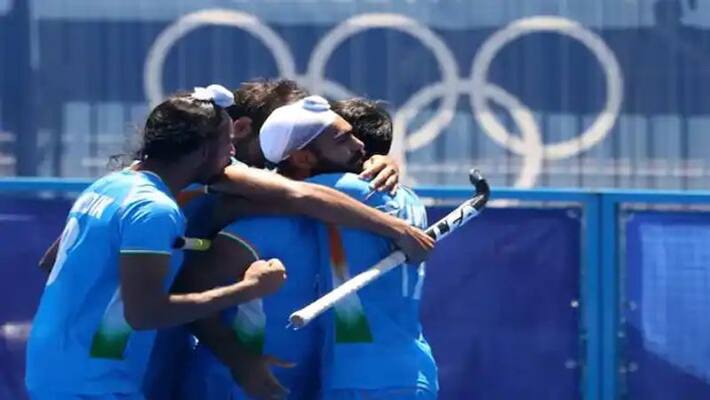 Emotional Scenes As Victorious Indian Hockey Players Get Their Medals Emotional Scenes As Victorious Indian Hockey Players Get Their Medals