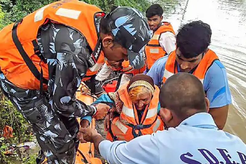 Madhya Pradesh, painful stories of many people trapped in the flood and heavy rains