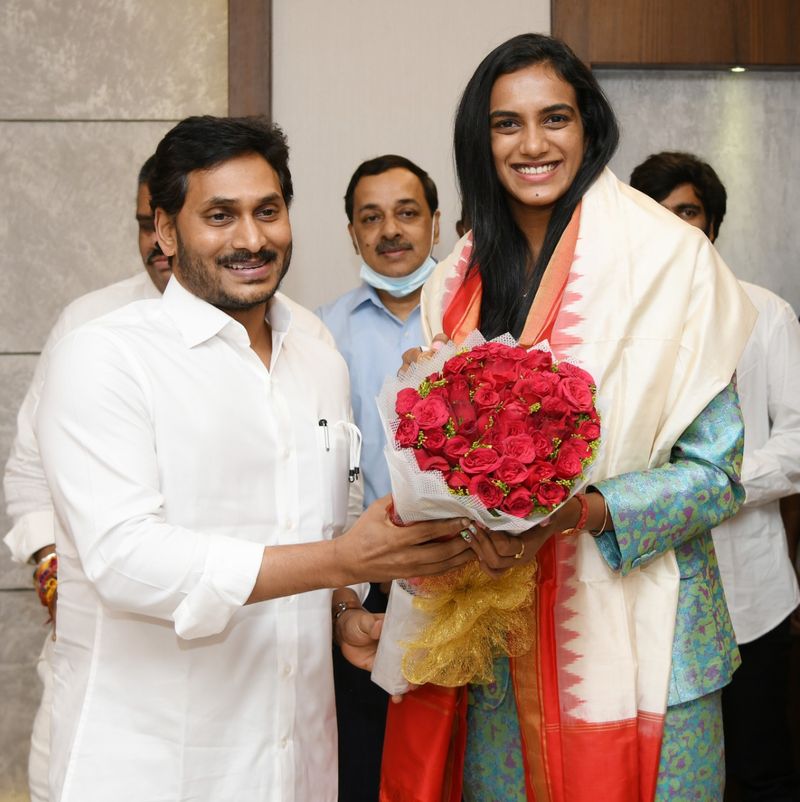Olympic Medalist PV Sindhu meets AP CM Jagan Mohan Reddy in Amaravati akp