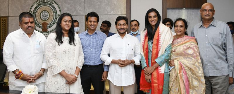 Olympic Medalist PV Sindhu meets AP CM Jagan Mohan Reddy in Amaravati akp