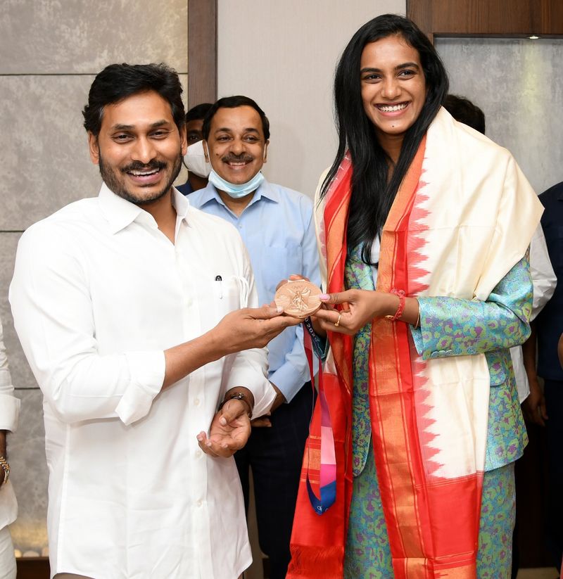 Olympic Medalist PV Sindhu meets AP CM Jagan Mohan Reddy in Amaravati akp