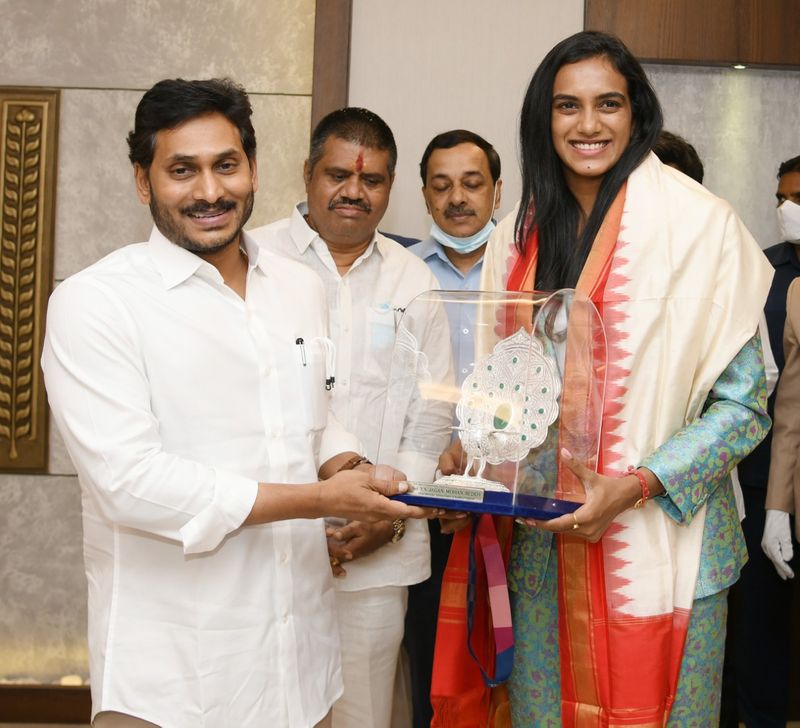 Olympic Medalist PV Sindhu meets AP CM Jagan Mohan Reddy in Amaravati akp