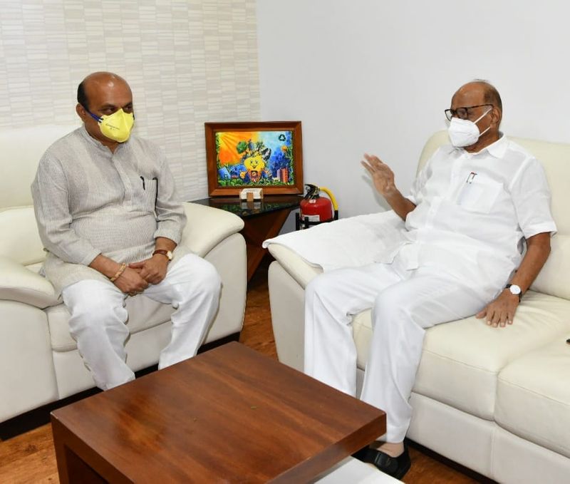 Former Union Minister Sharad Pawar Met Karnataka CM Basavaraj Bommai grg