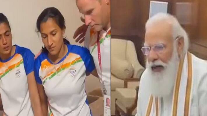 Tokyo Olympics 2020, PM Modi console Indian Women Hockey team after they loose Bronze Tokyo Olympics 2020, PM Modi console Indian Women Hockey team after they loose Bronze