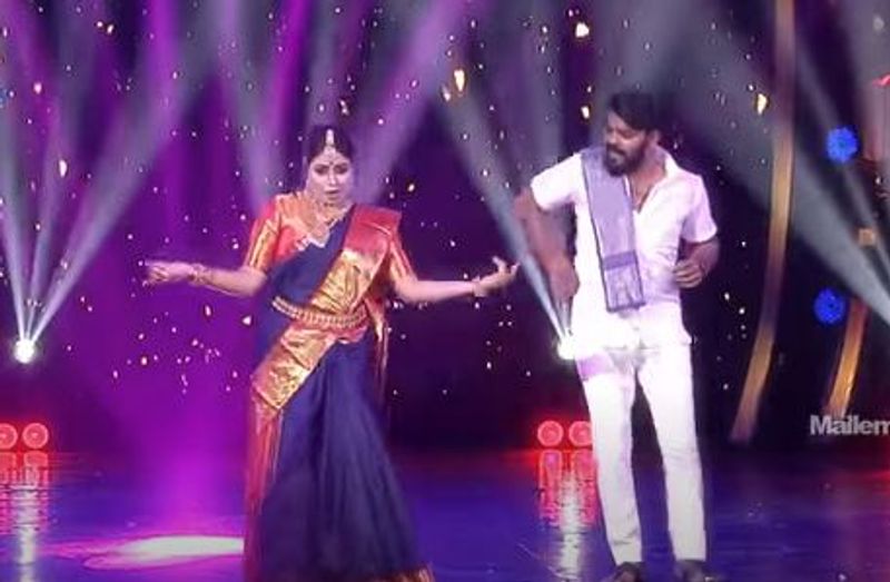 sudigali sudheer as rajinikanth and priyamani as ramya krishna hulchul in dhee show