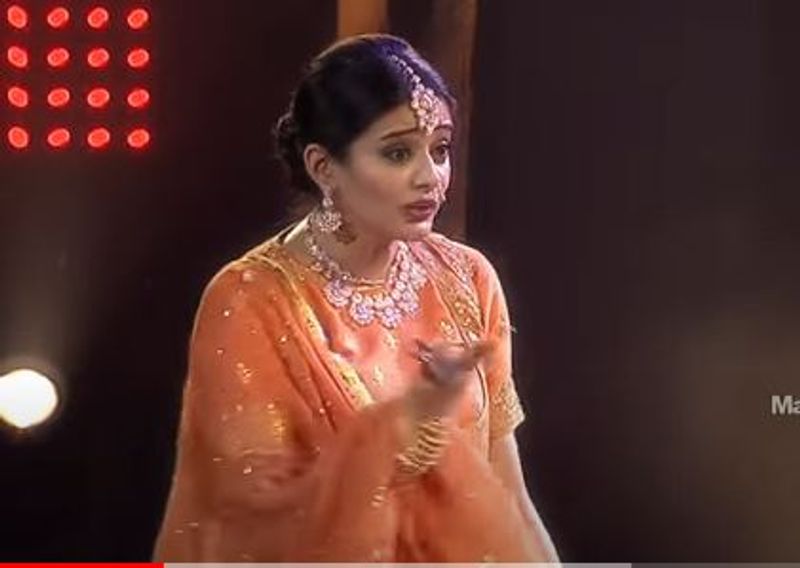 sudigali sudheer as rajinikanth and priyamani as ramya krishna hulchul in dhee show